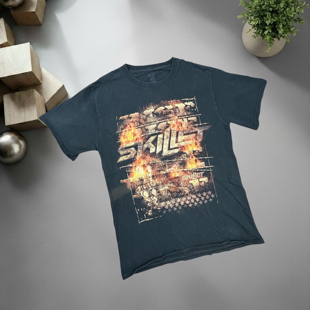 Skillet Band Graphic Tee Shirt Black Adult Small Y2K Grunge Skater Style